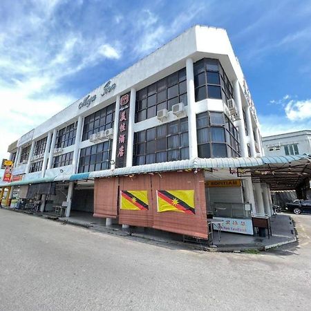 Mega Inn Sri Aman Simanggang Ngoại thất bức ảnh